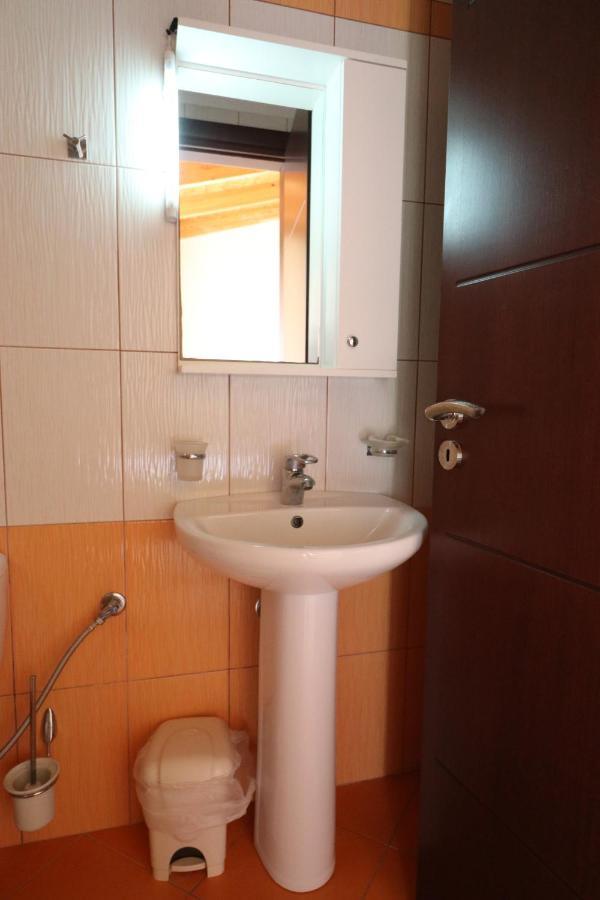 Hotel Potami Beach - Mondi Goro Himare Exterior photo