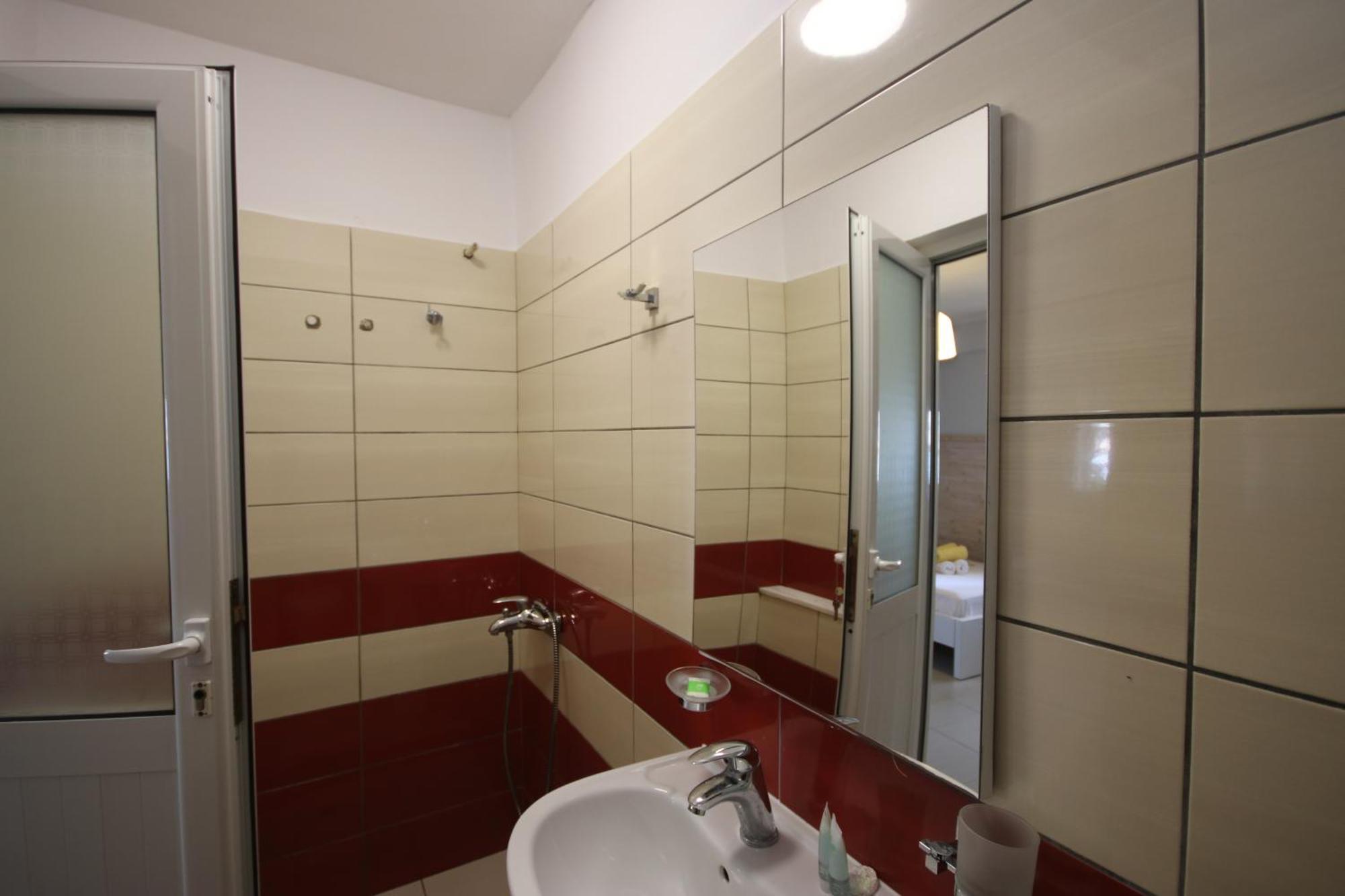 Hotel Potami Beach - Mondi Goro Himare Exterior photo